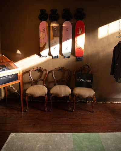 THE FRONT ROOM