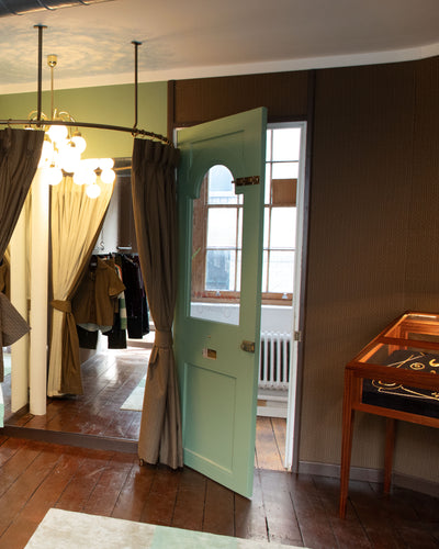 THE FRONT ROOM