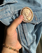 THE P.B. CAMEO